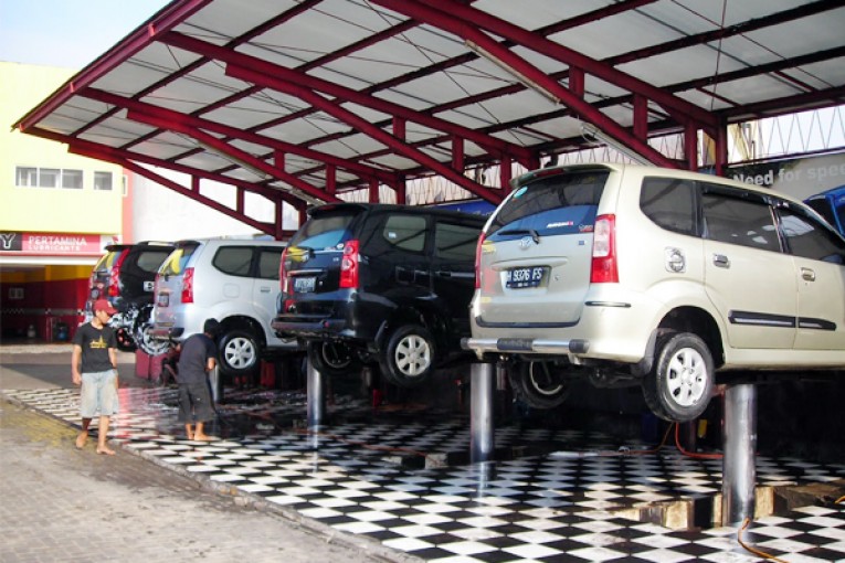 bisnis di bidang otomotif